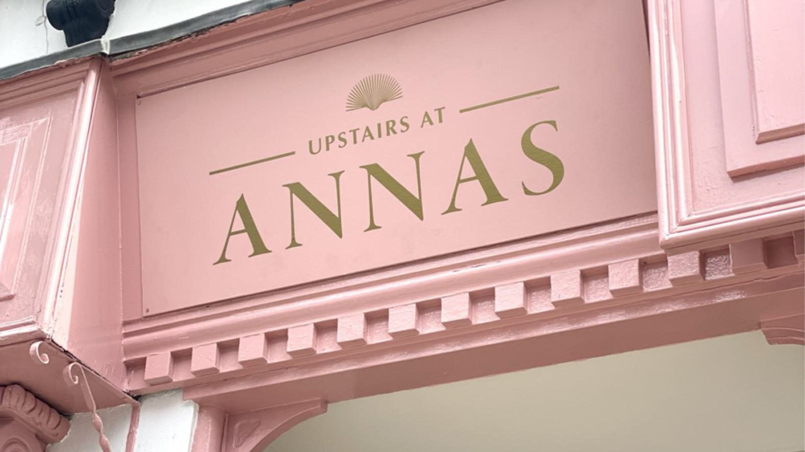 Upstairs at annas 00017